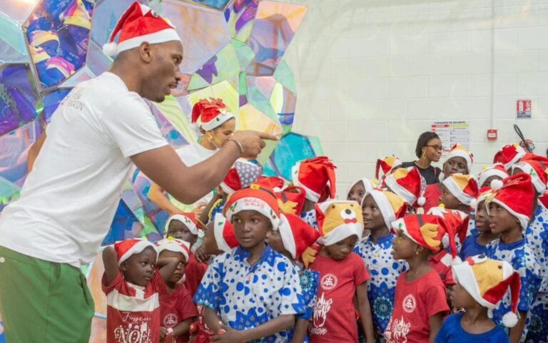 Didier Drogba rend Noël inoubliable aux enfants de l’orphelinat d’Abidjan