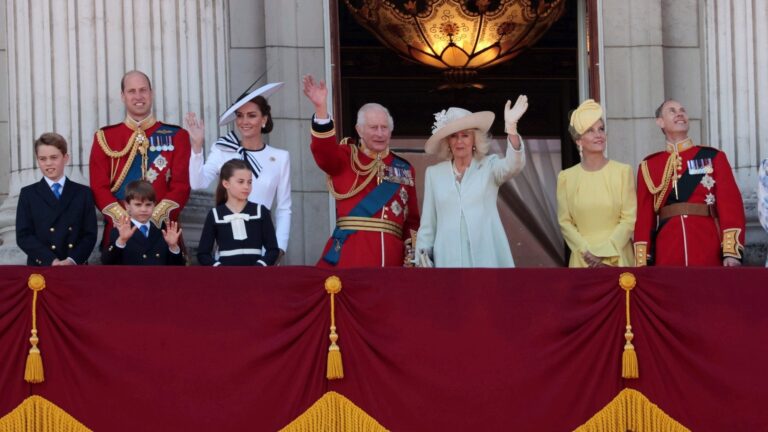 Chaos au Noël de Buckingham, une femme de chambre du palais finit la soirée en prison